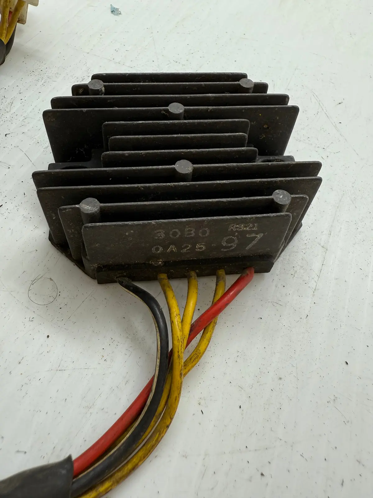 Dr650 / Gs 500 Regulator Rectifier 1