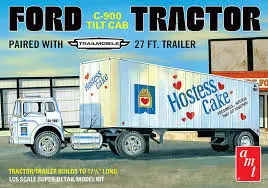 1:25 Ford C-900 Tilt Cab Tractor Paired With 27' Trailer 1
