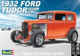 1:25 1932 Ford Tudor Sedan 2'N1 1