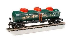 Mrs. Claus' Spiced Cider 40' Three-Dome Tank Car 1