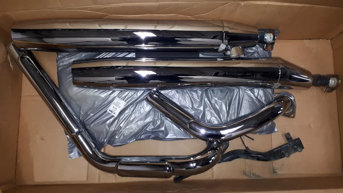 Yamaha Xv1700 Roadstar Exhaust 1