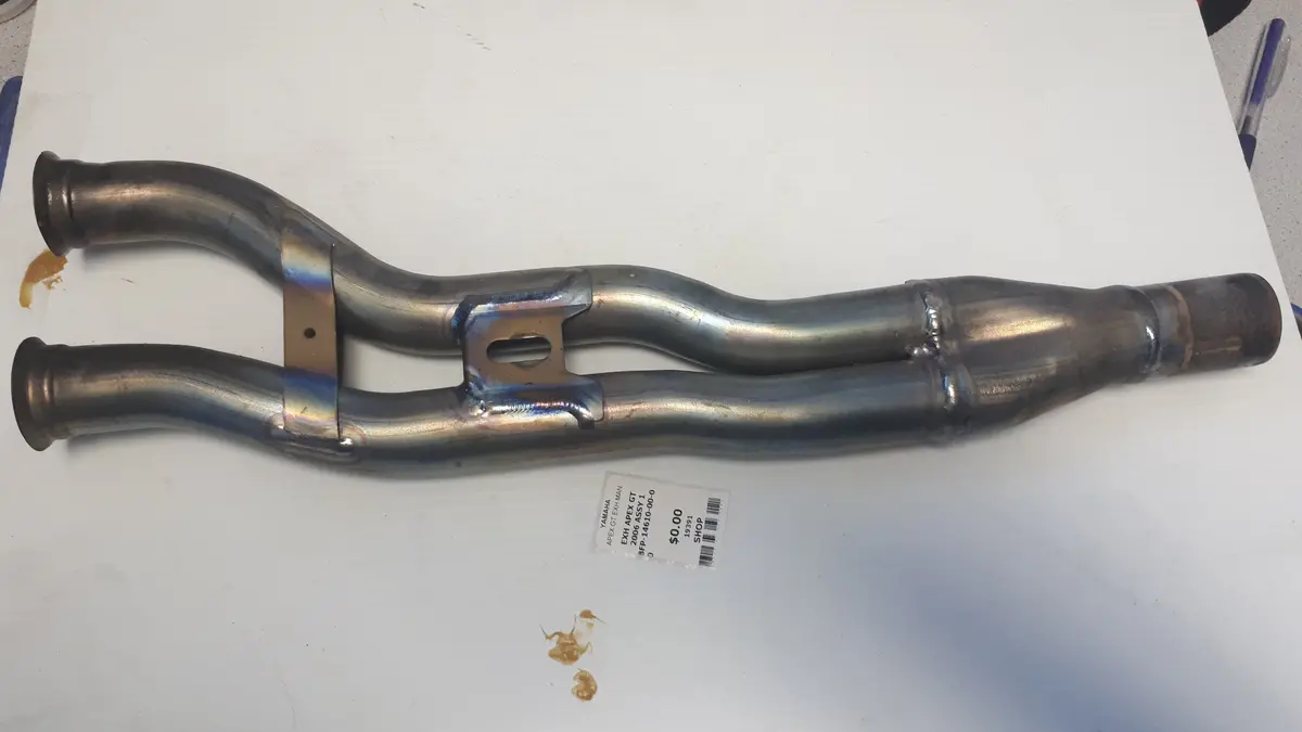 Yamaha Apex Exhaust Manifold 1