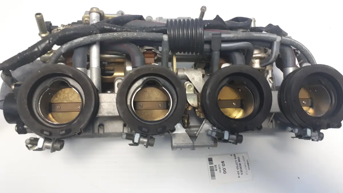 Yamaha Apex Throttle Bodies 1