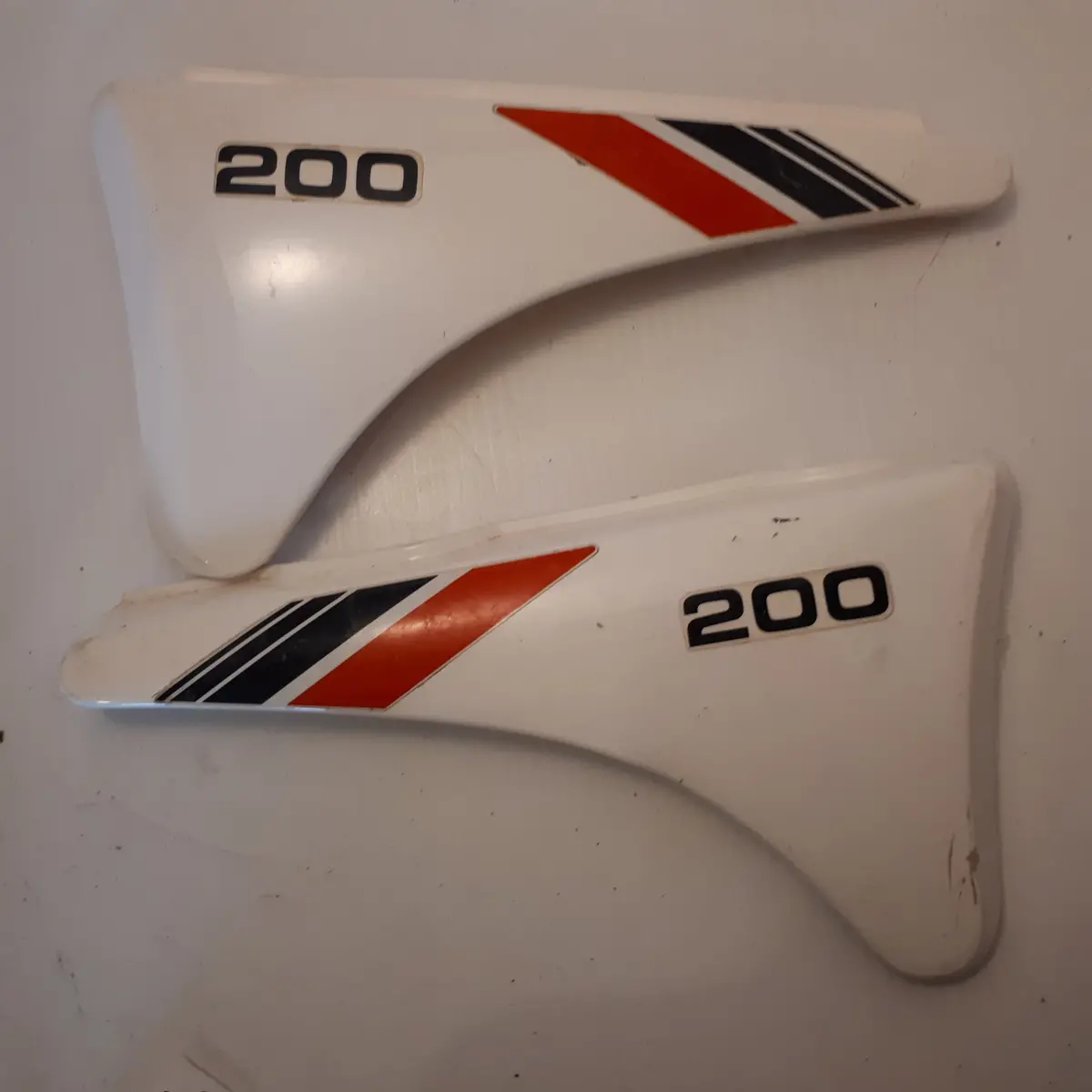 Yamaha Xt200 Side Panels 1