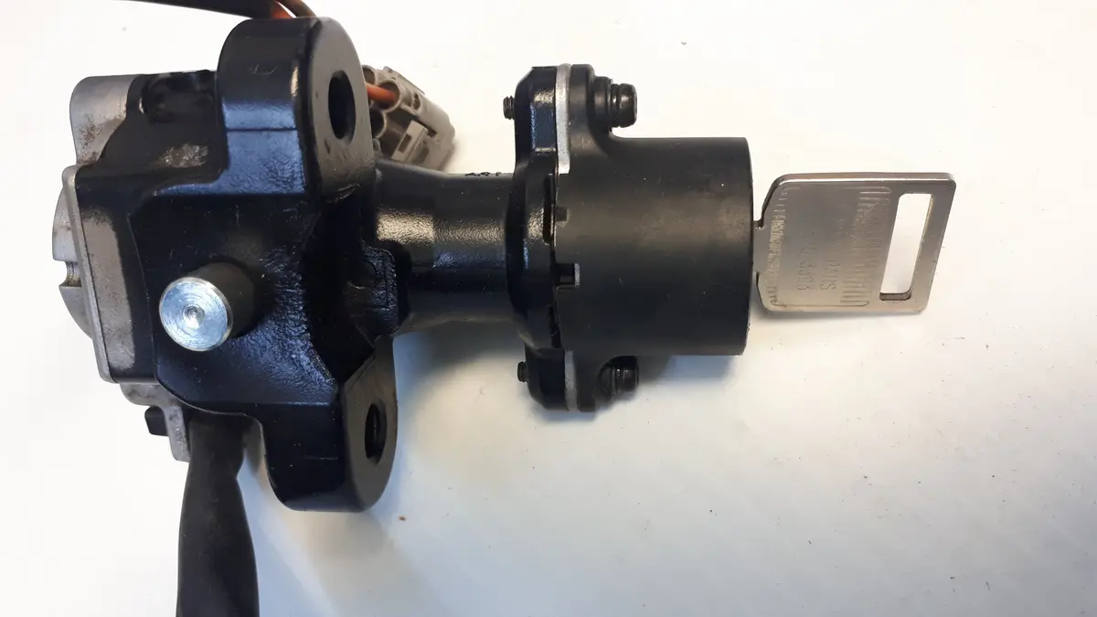 Gsx-R Ignition Switch 1