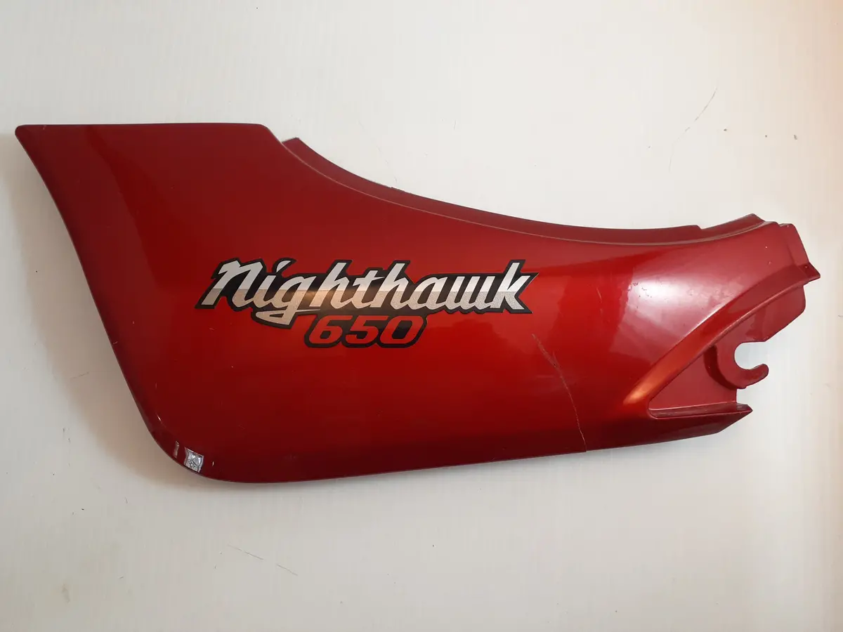 Nighthawk 650 Left Red Side Cover 1