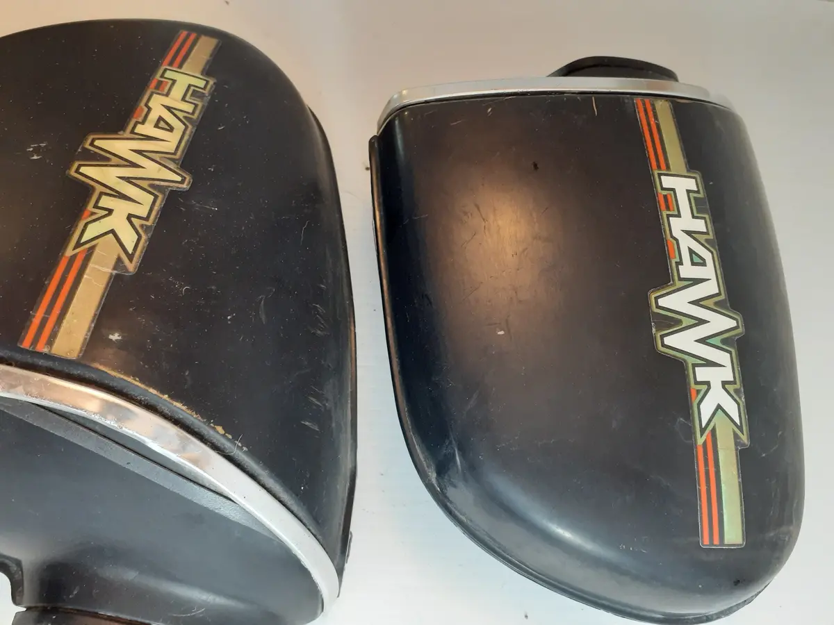 Cb400 Hawk Side Covers 1