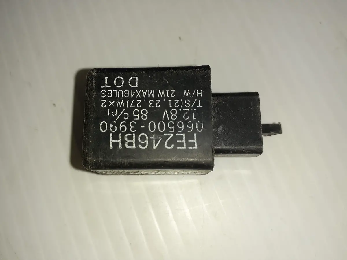 Yzf-R1 Flasher Relay 1