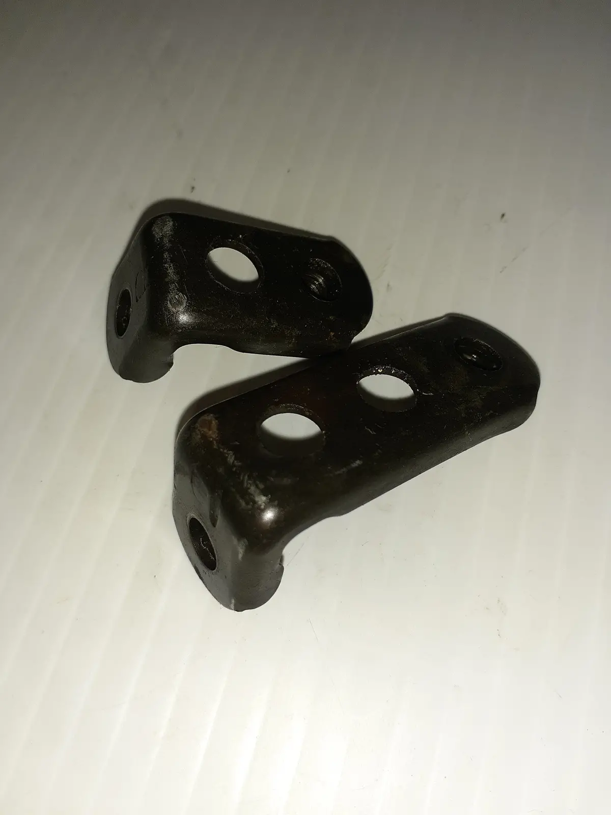 Gsx-R 1000 Under Cowl Brackets 1