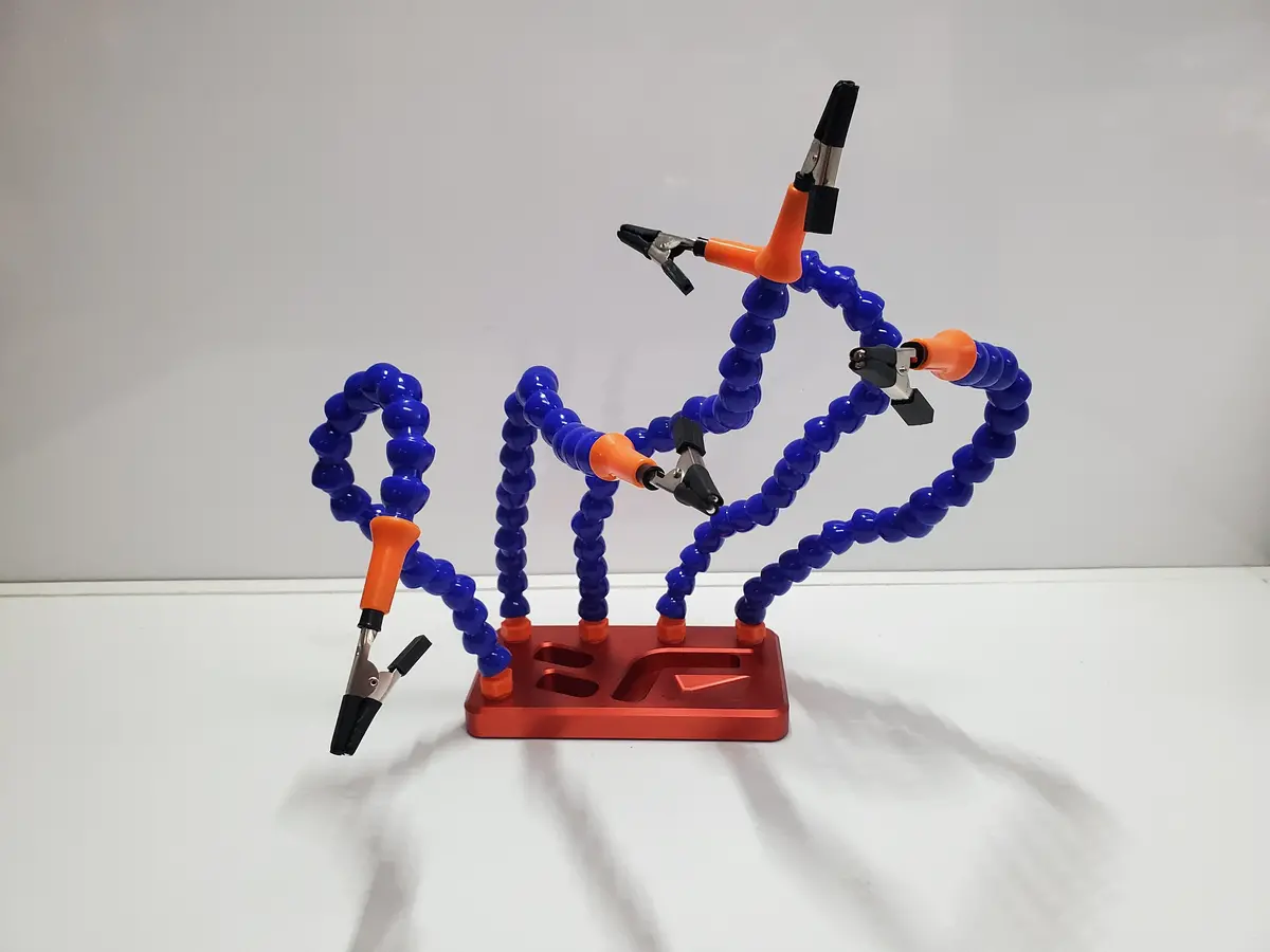 Zh-T-048 Soldering Station With Five Flexible Arms 1