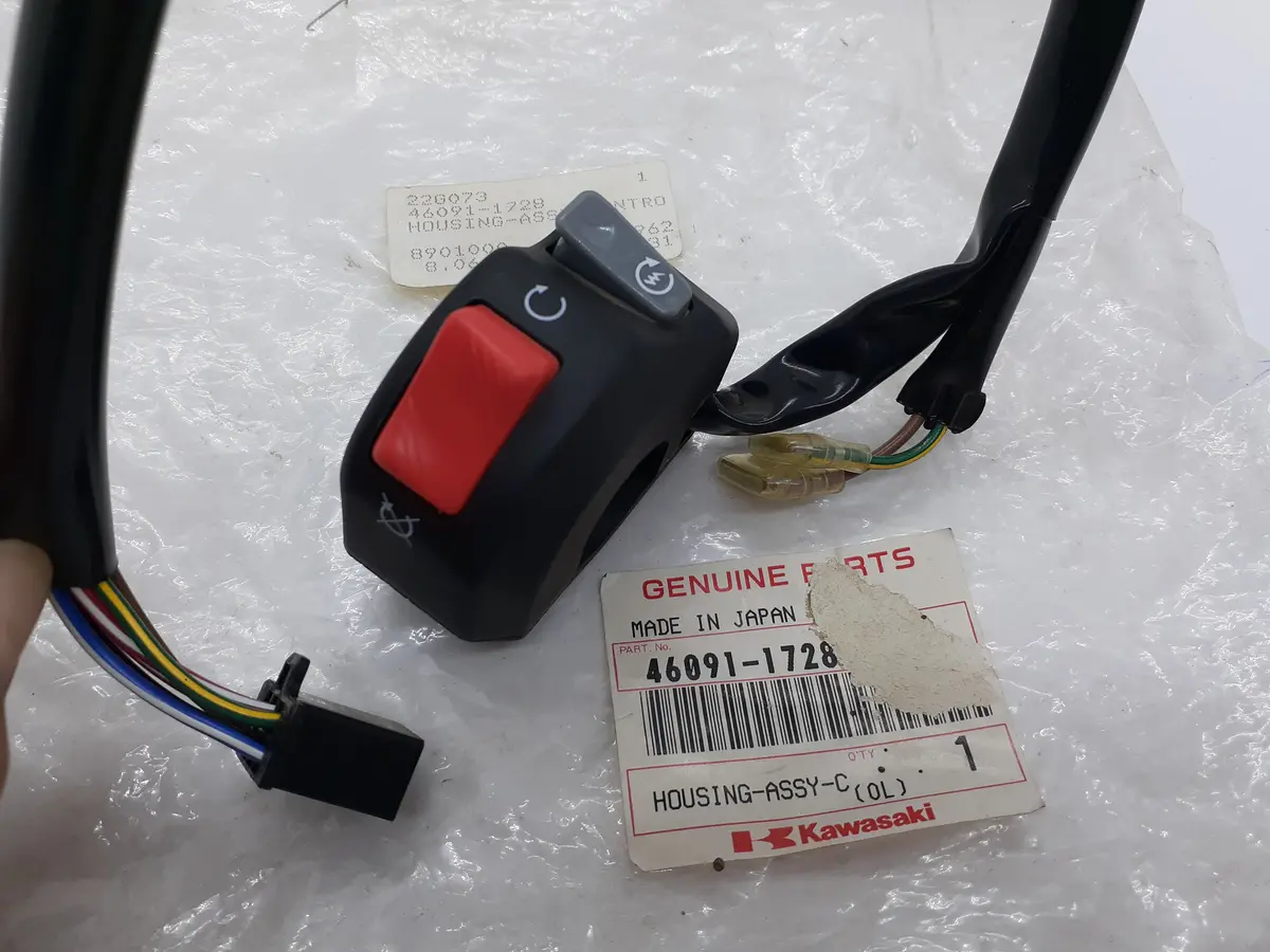 Zx6r Zx9r Right Handlebar Switch 1