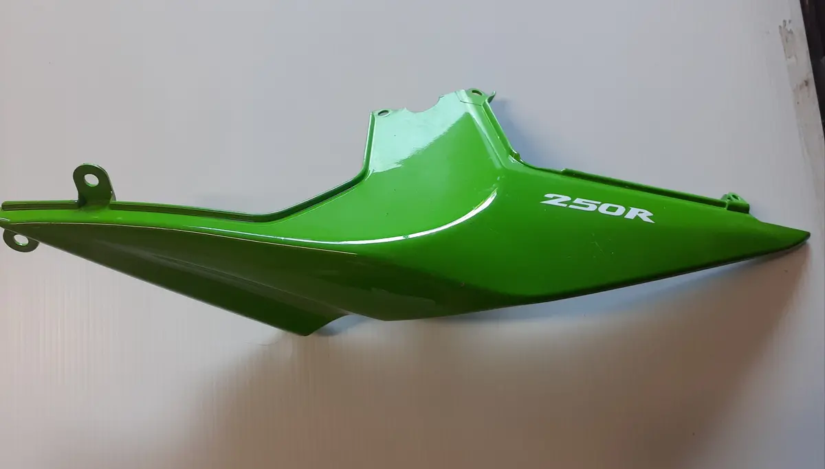 Ex250 Ninja Left Tail Cover 1