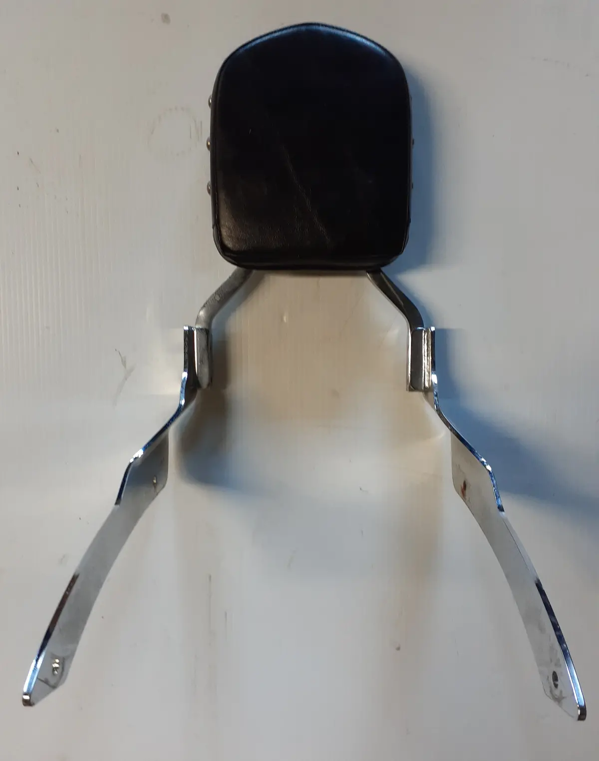 V-Star 650 Passenger Backrest 1