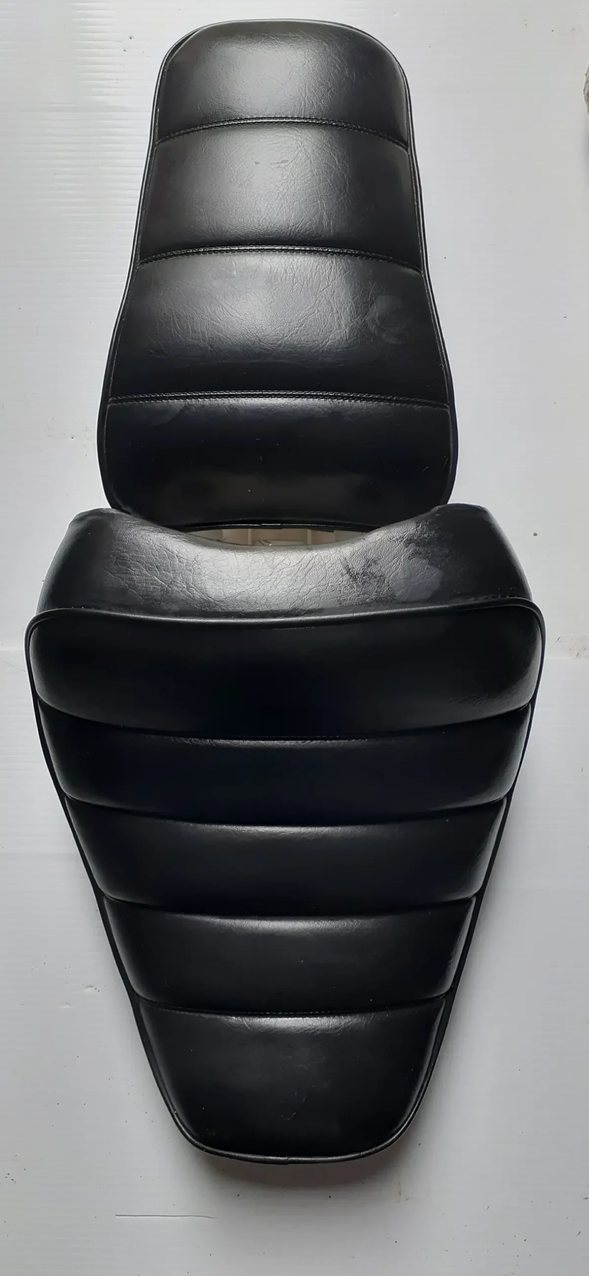 Vs700 Intruder Seat Set 1