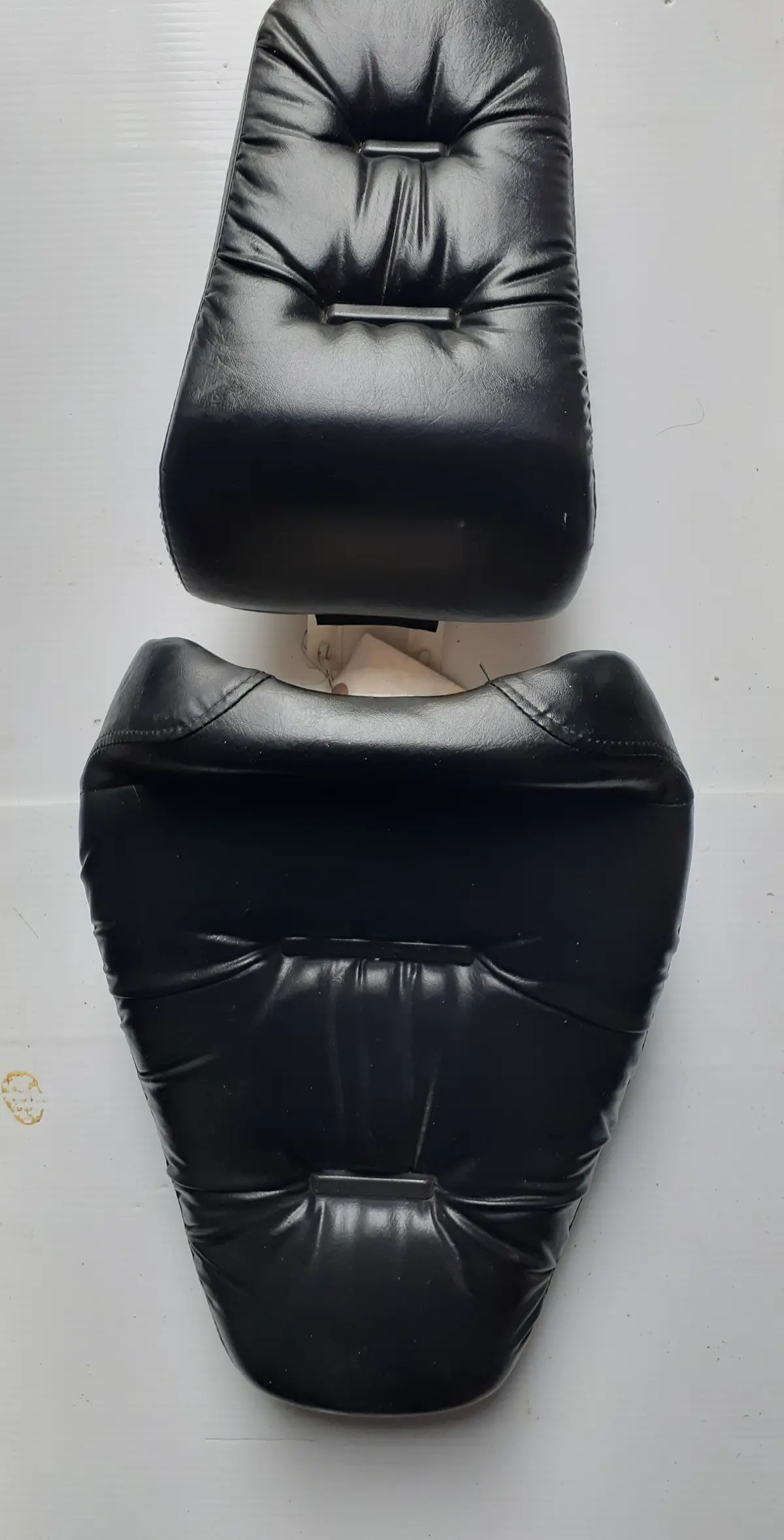 Vs800 Intruder Seat Set 1