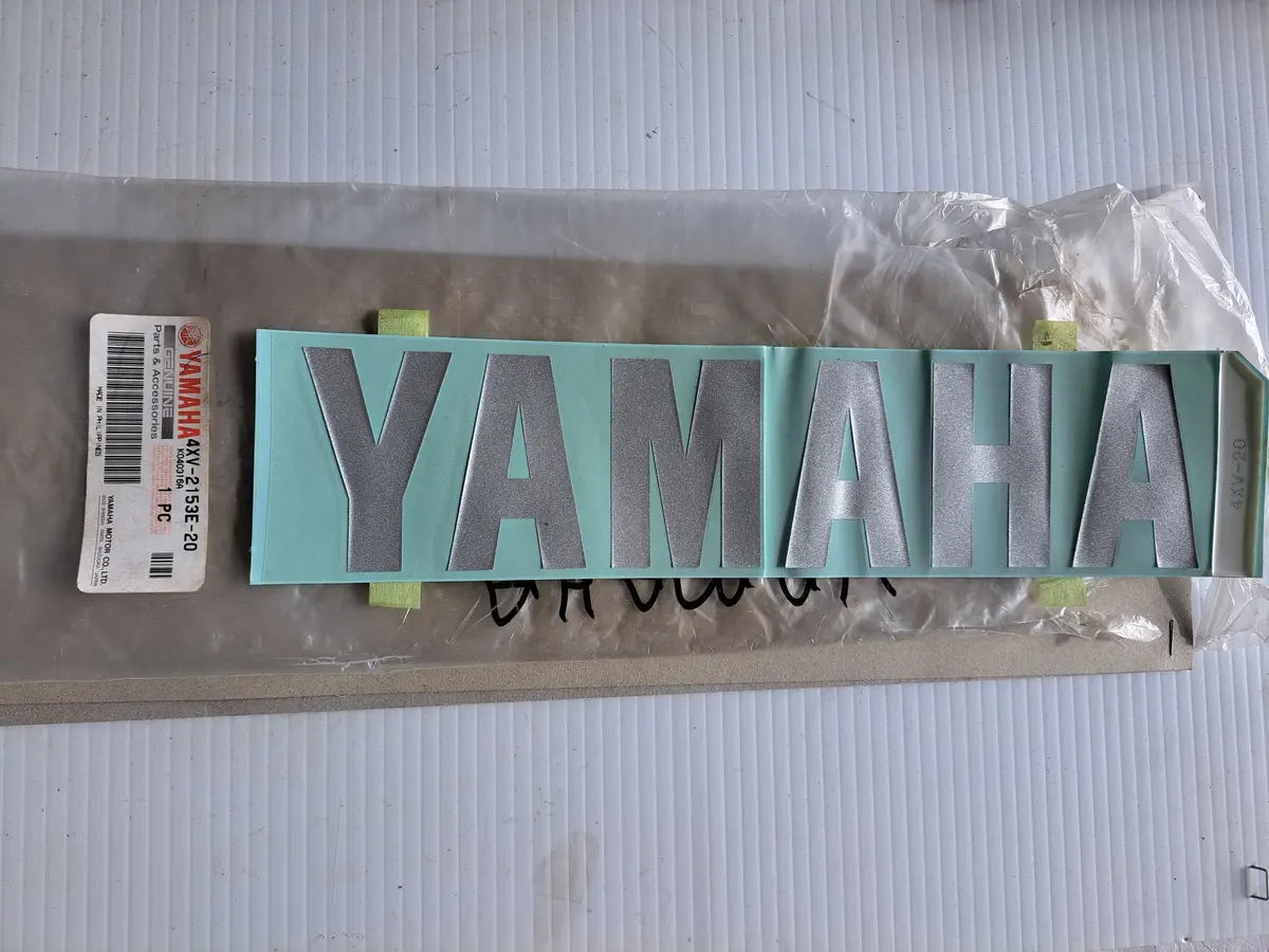 Yamaha R6 Lower Cowl Emblem 1