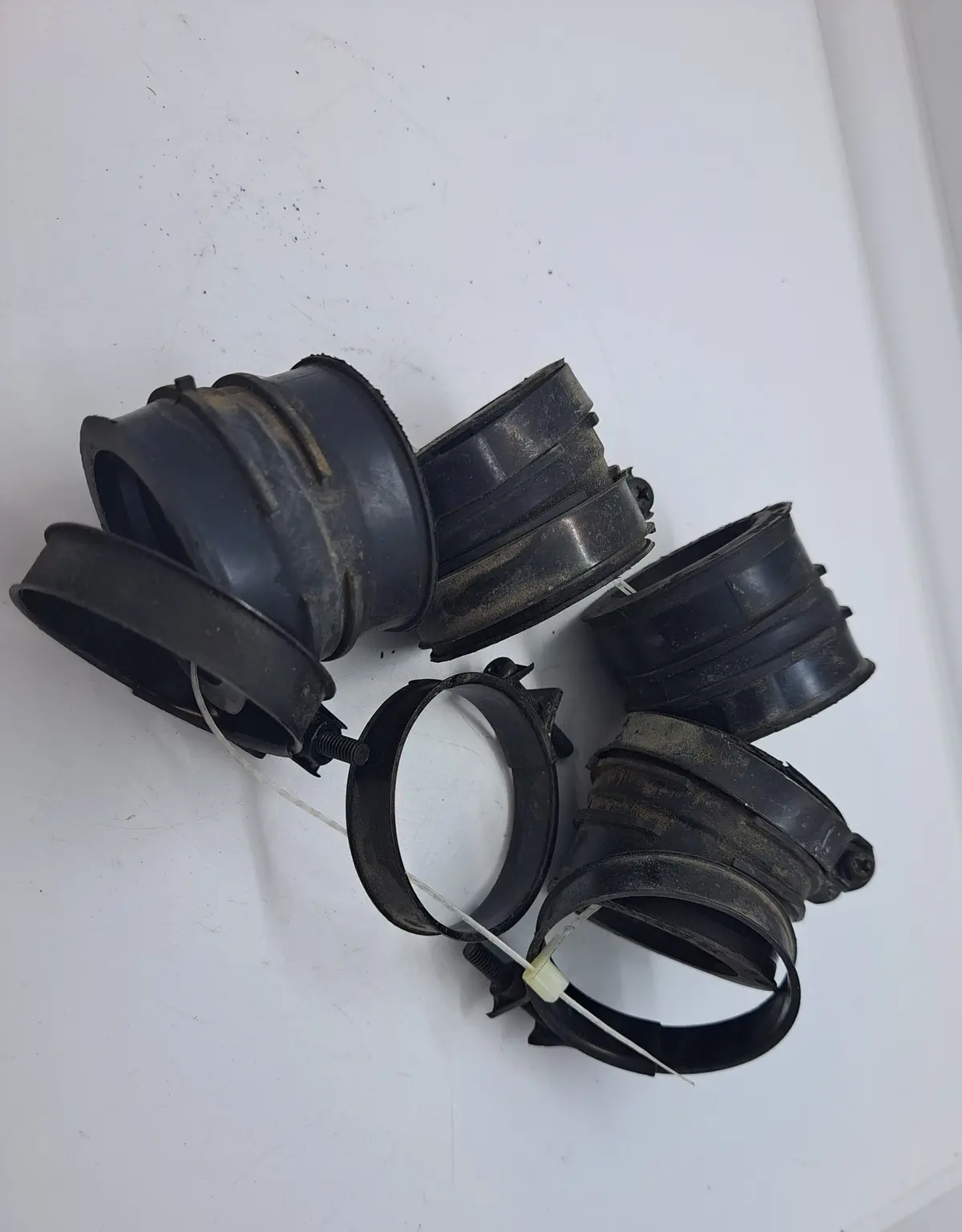 Zg1000 Concours Carb Holders 1