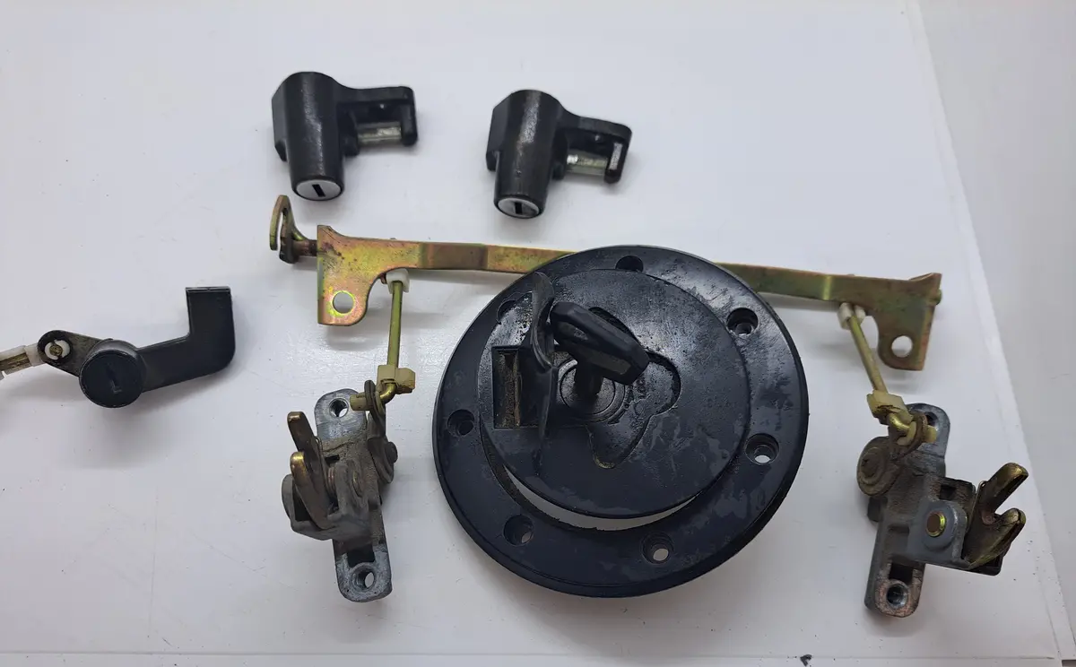 Zg1000 Concours Gas Cap And Locks 1