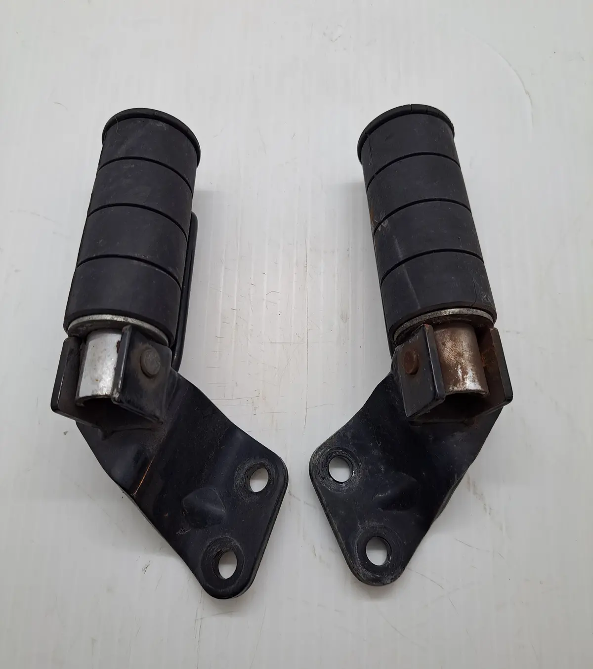 Suzuki Blvd M50 Rear Footpegs 1