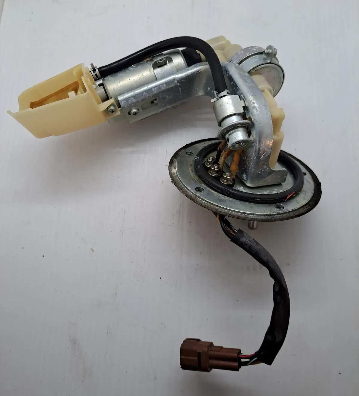 Suzuki Blvd M50 Fuel Pump 1