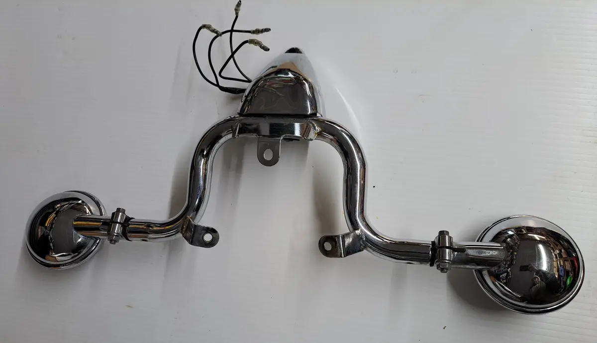 Road Star Xv1600 Rear Signal Bar 1