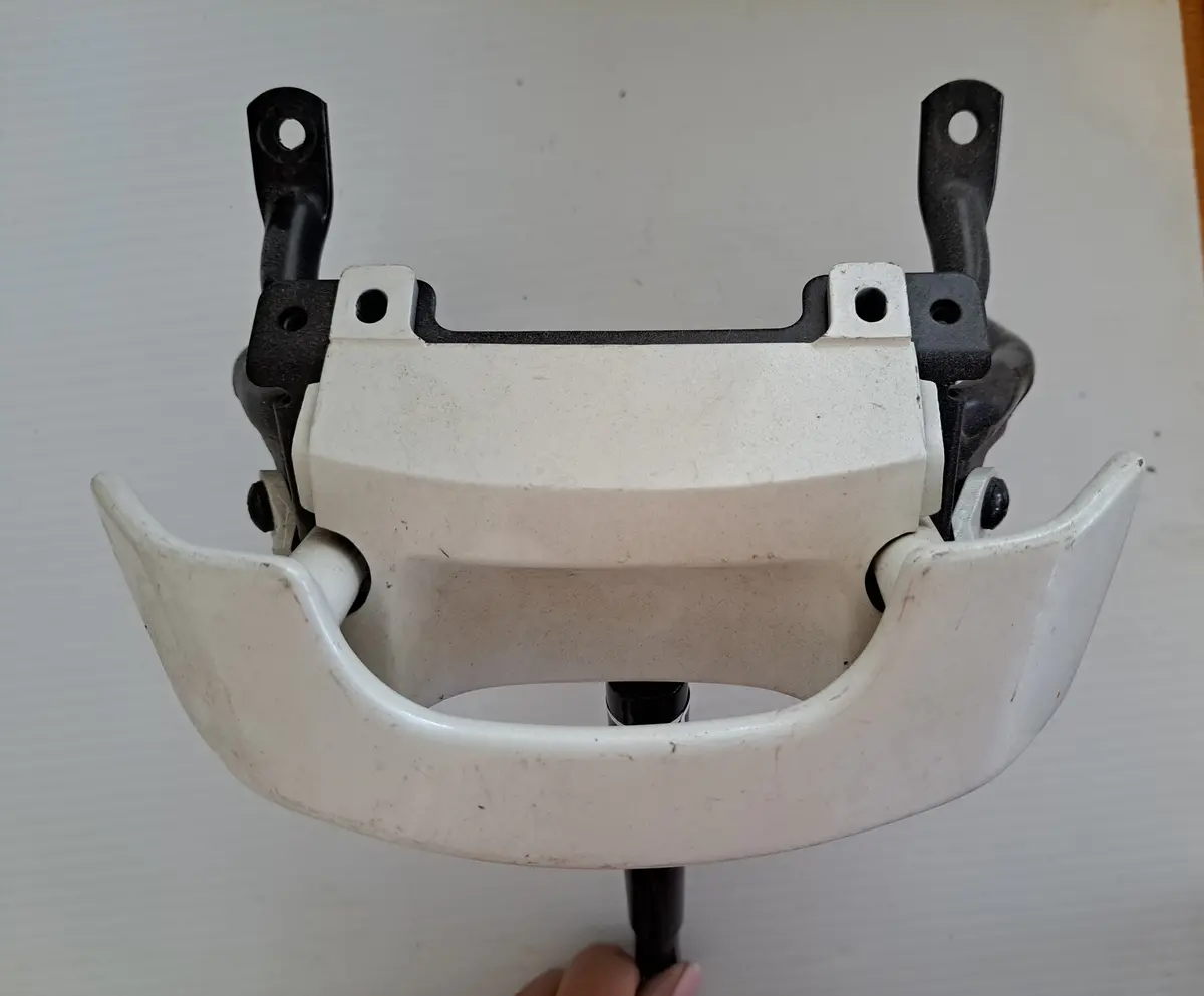 Zx-7 Rear Tail Stay And Cover 1