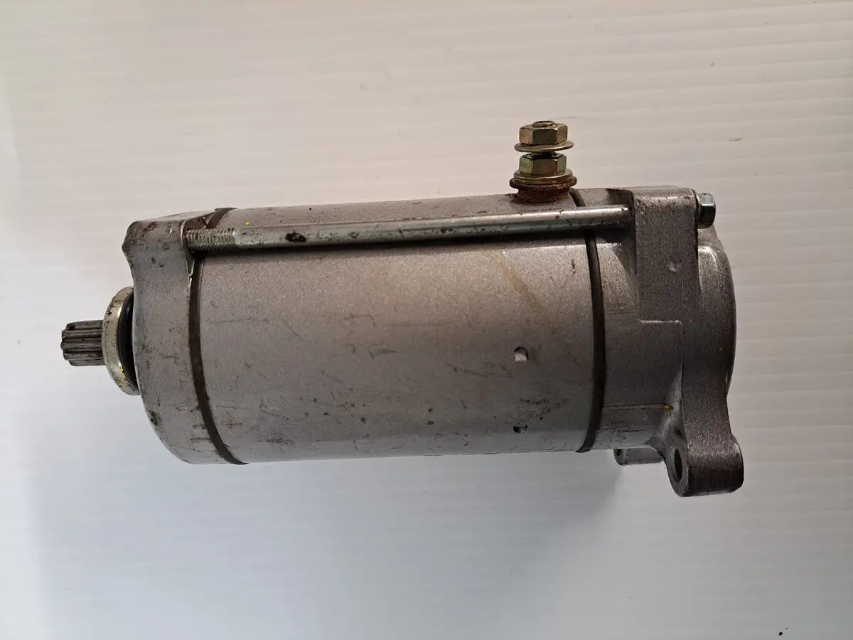 Voyager Starter Motor 1