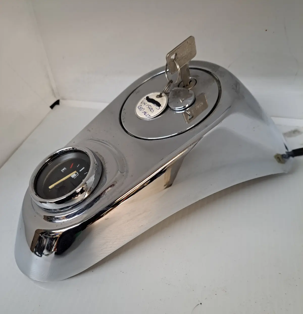 Vn1500 Fuel Tank Tank Cover And Gauge 1