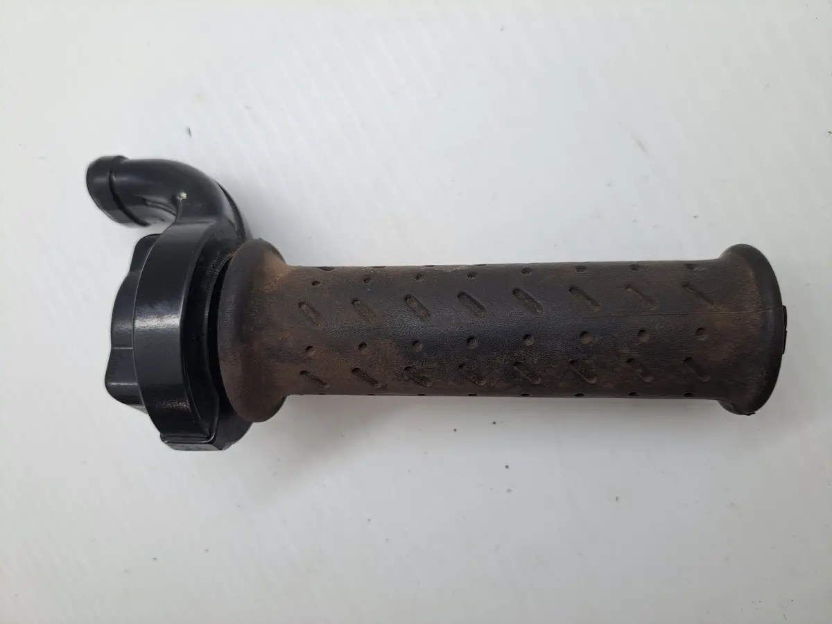 Triumph Daytona 600 Throttle Tube 1