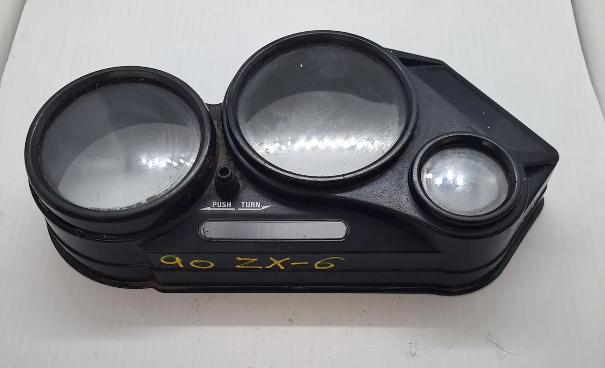 Zx-6 Guage Upper Cover 1