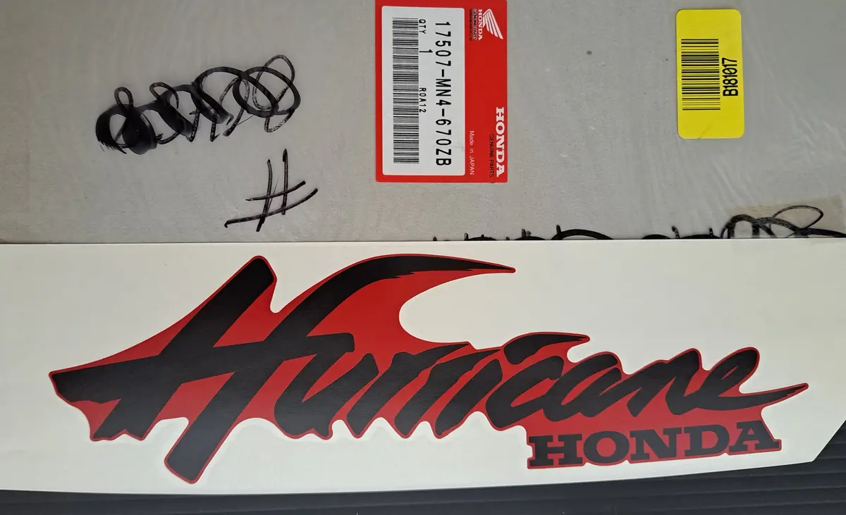 Cbr600f Hurricane Right Fuel Tank Emblem 1