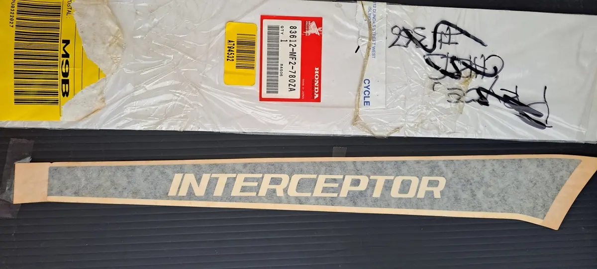 Vf500f Interceptor Right Side Cover Decal 1