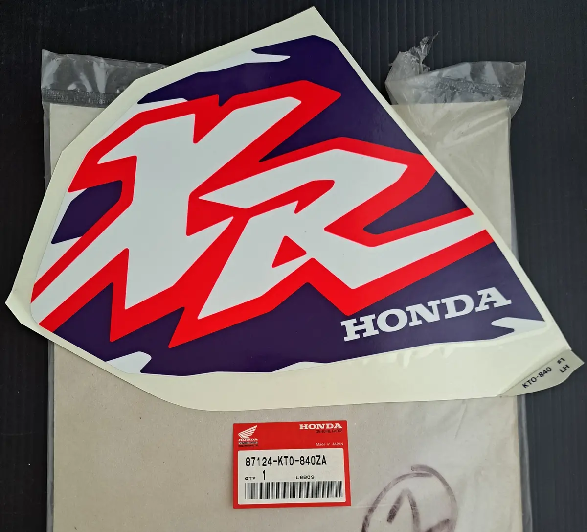 Xr200r Left Fuel Tank Decal 1