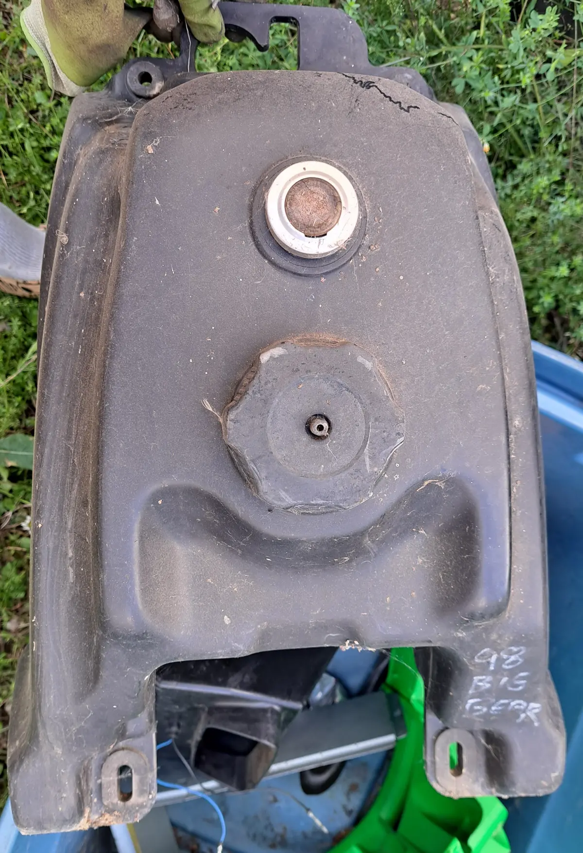 Yfm400 Kodiak Gas Tank 1