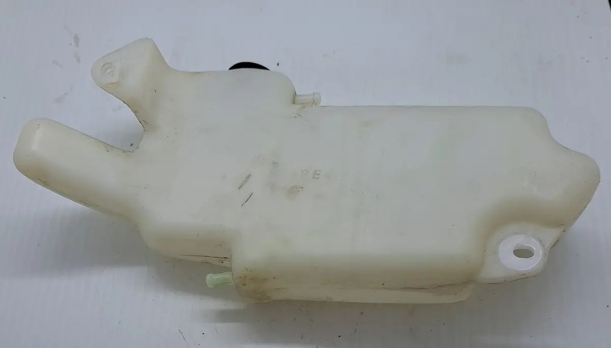 Vulcan 1500 Reservoir Tank 1