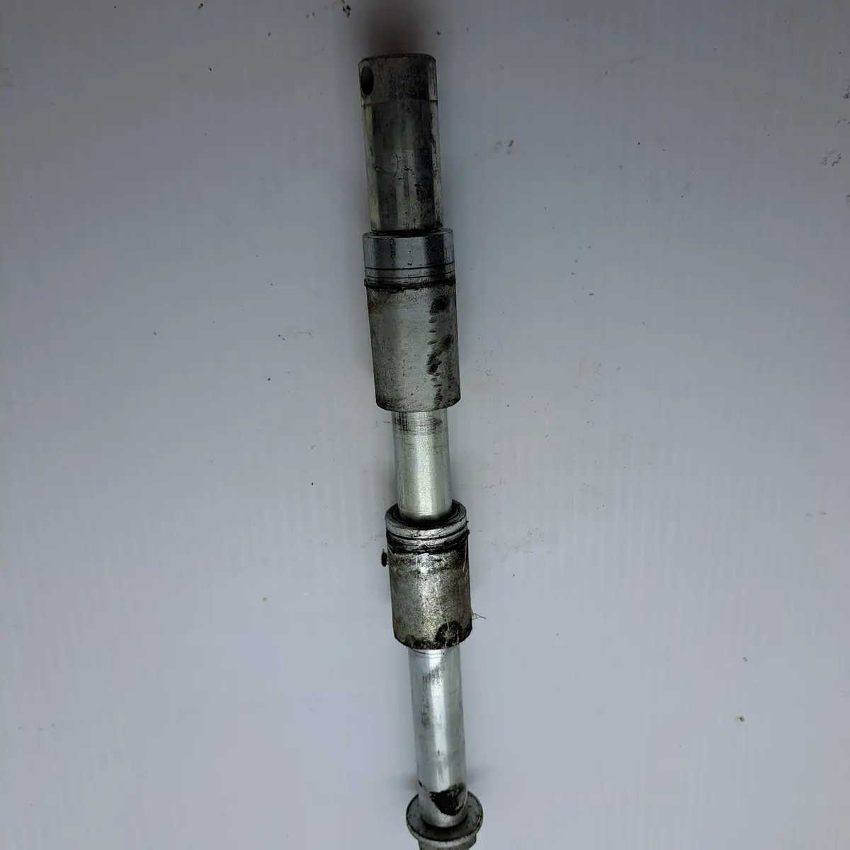 Vulcan 800 Front Axle 1