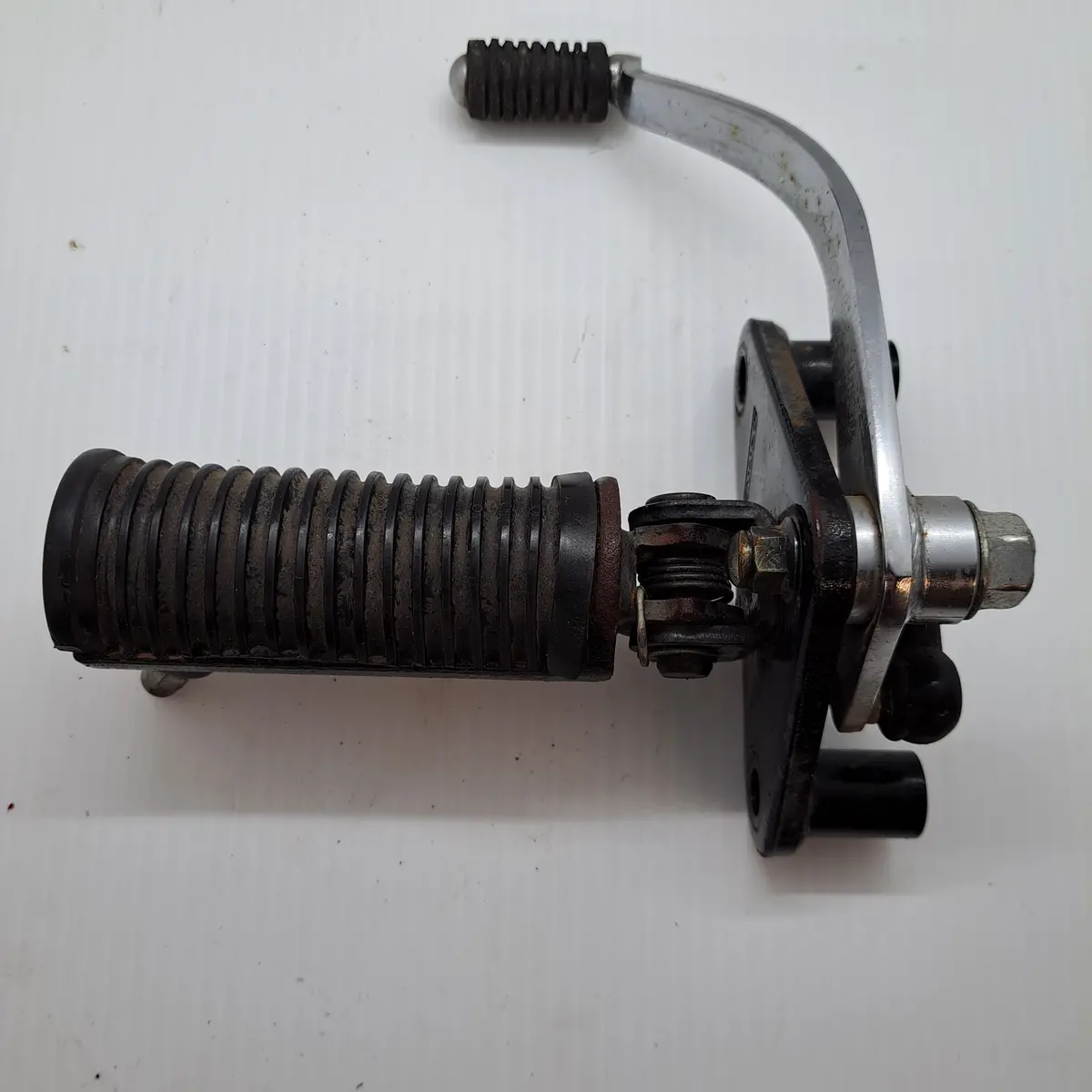 Vulcan 800 Left Footpeg And Shifter 1