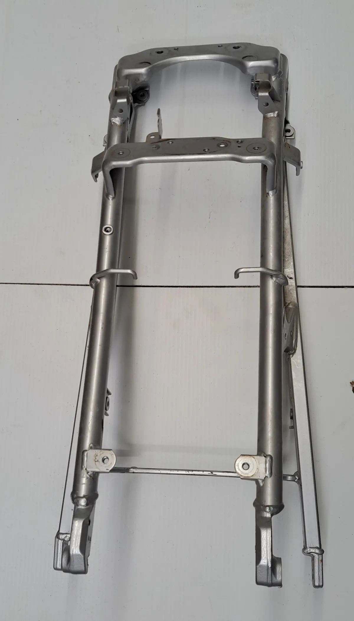 Sv1000 Seat Rail Sub Frame 1