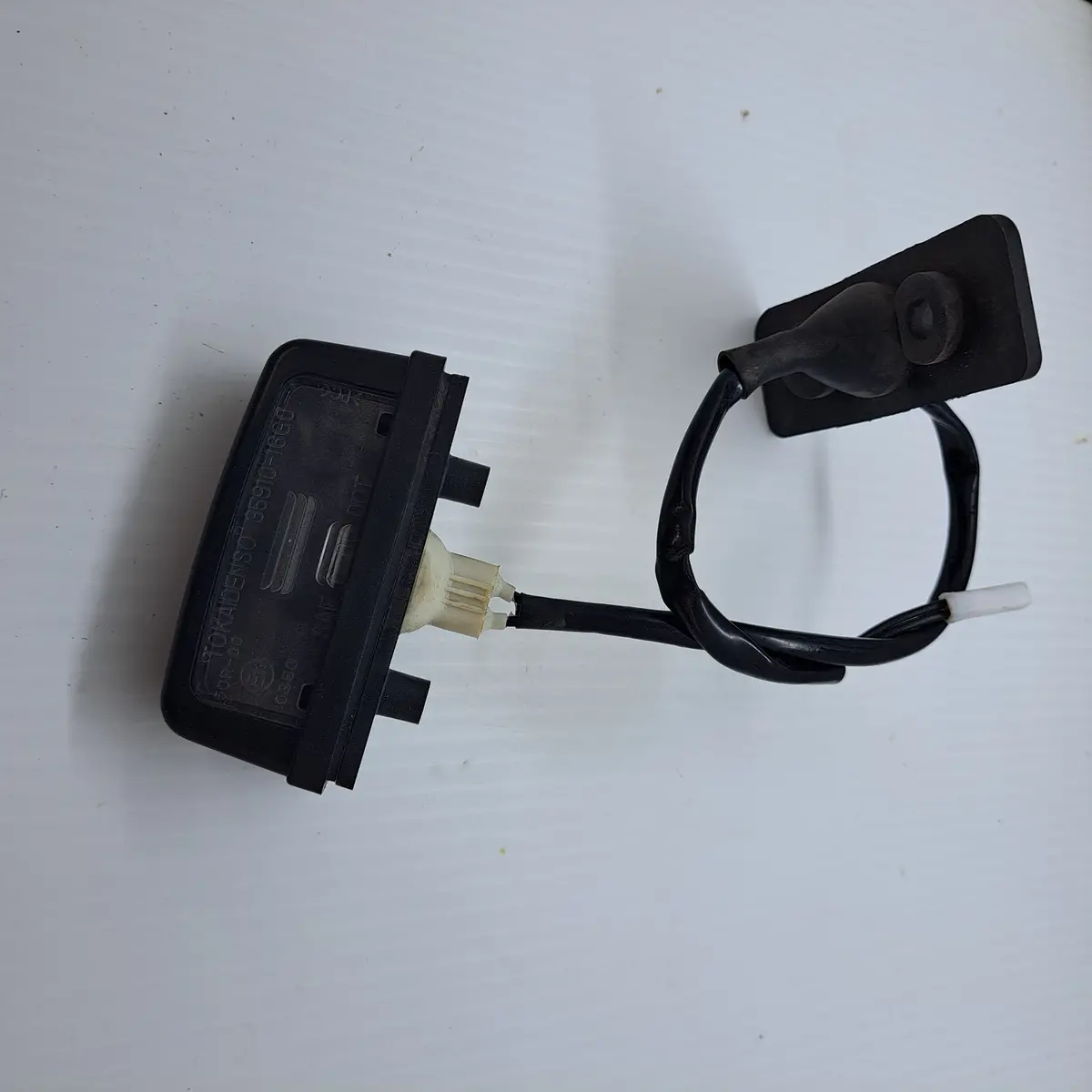 Sv1000 License Plate Light 1