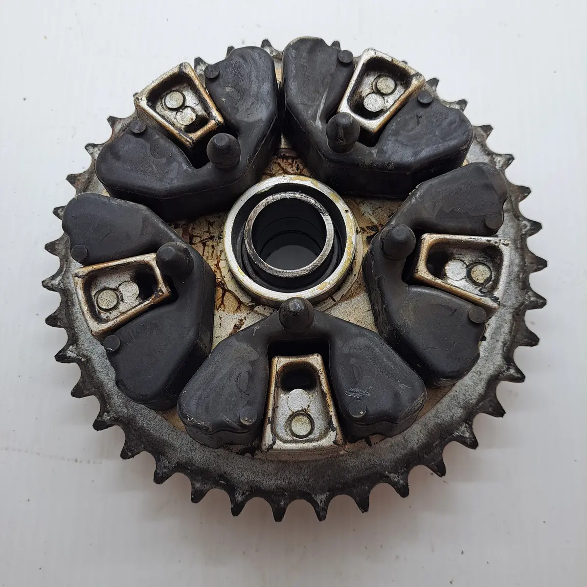 Sv1000s Rear Hub 1