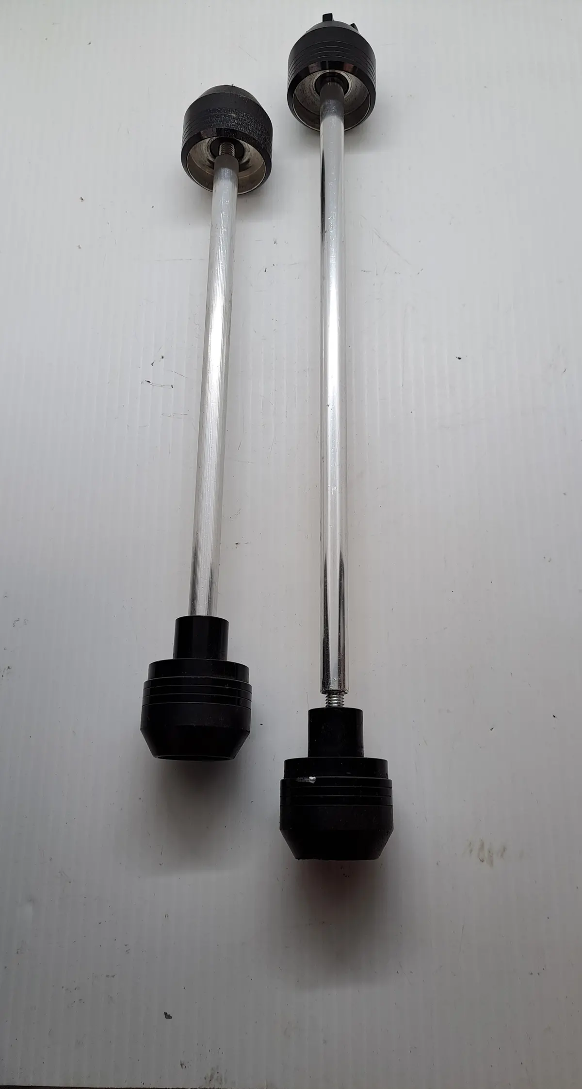 Yamaha R6 R1 Axles Sliders 1