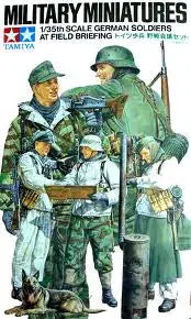 1:35 German Soldiers At Field Briefing 1