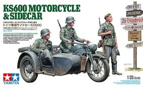 1:35 Ks600 Motorcycle & Sidecar 1