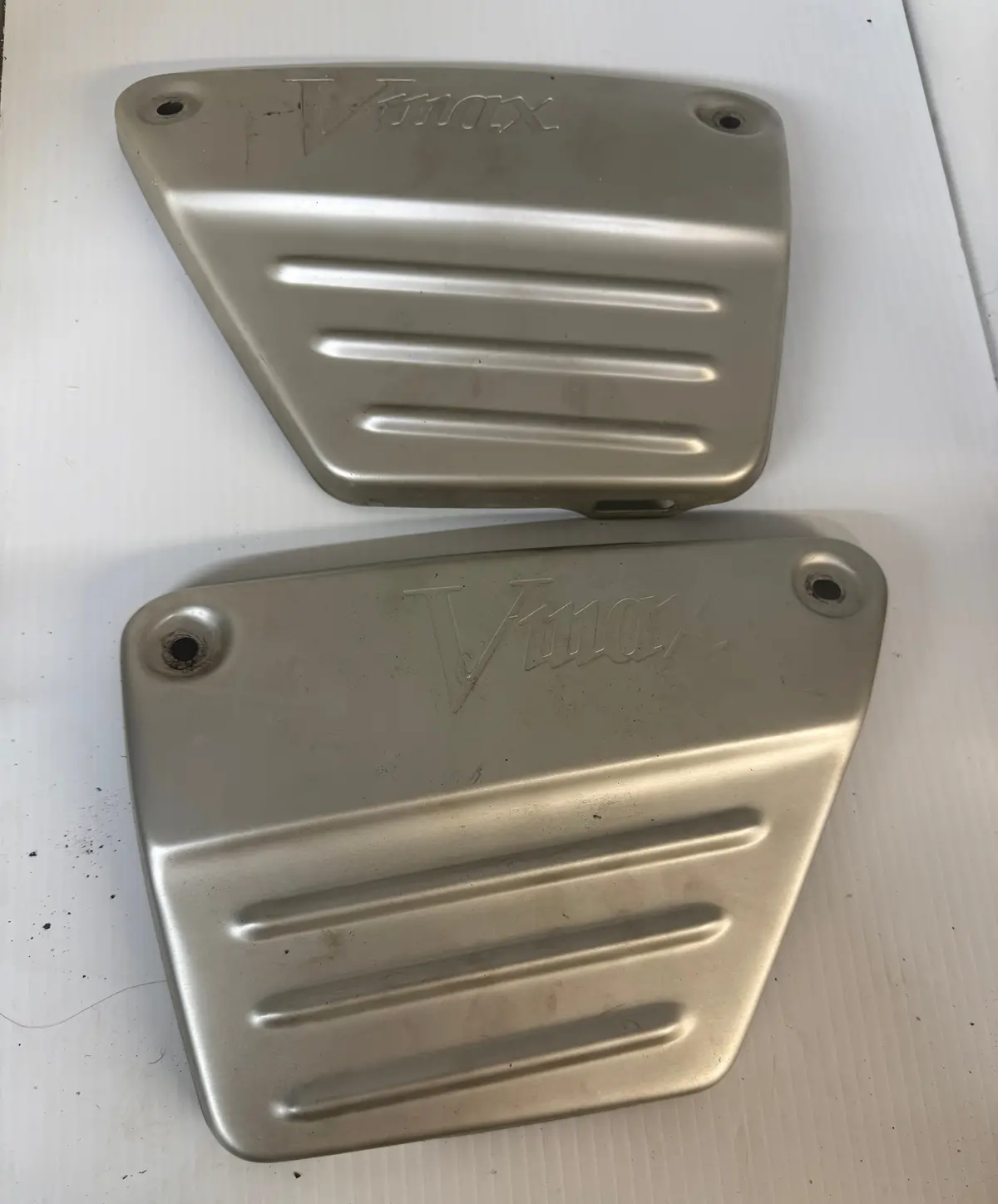 V-Max 1200 Side Covers 1