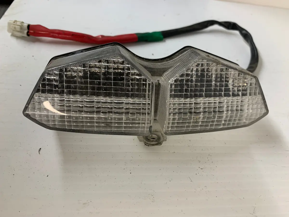 Yzf R6 Rear Tail Light Assembly 1