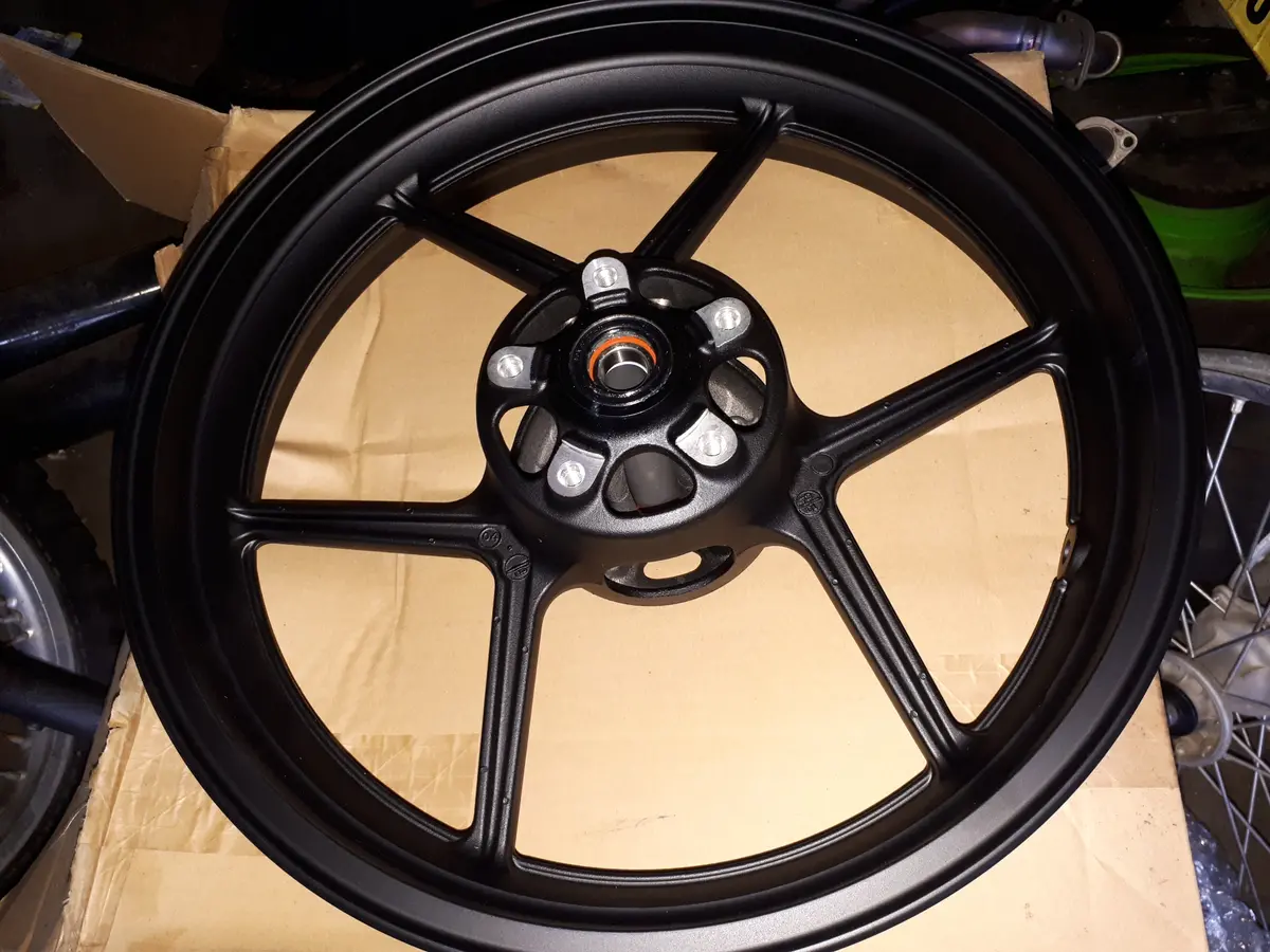 Zx10r, Ex650, Versys Front Wheel 1