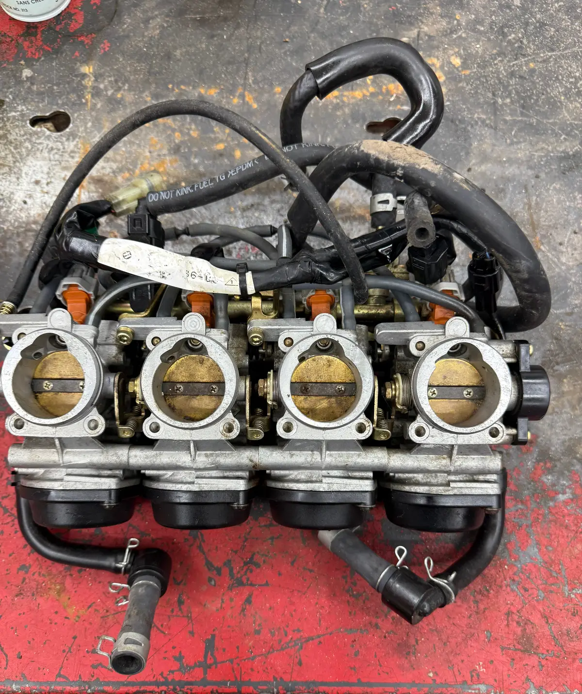 Yamaha R6 Throttle Bodies 1