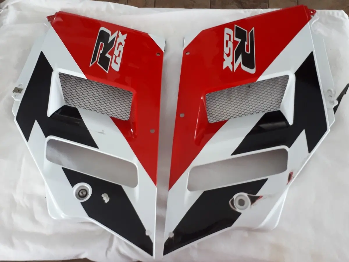 Gsx-R 750 Side Panels  Red / White 1