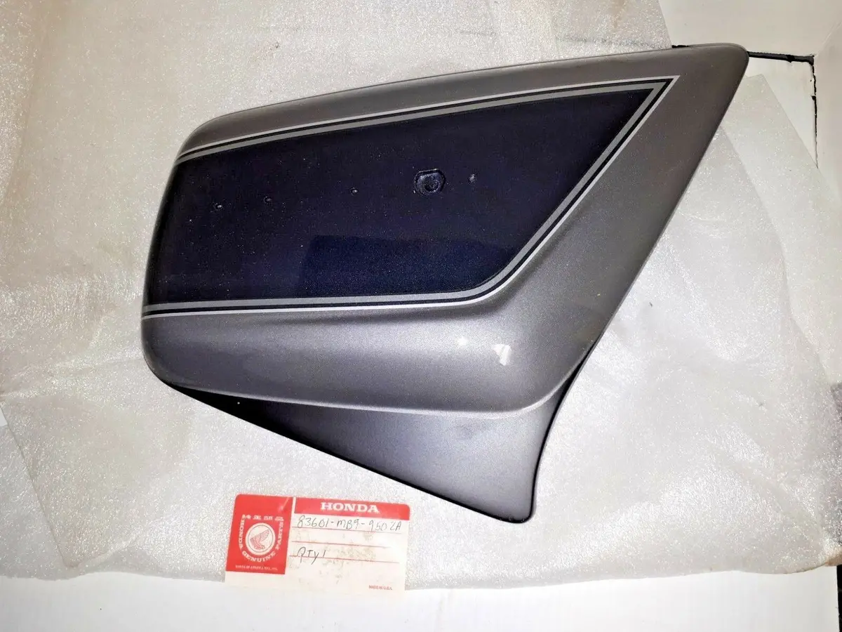 1983 Gl 1100A Right Side Cover 1
