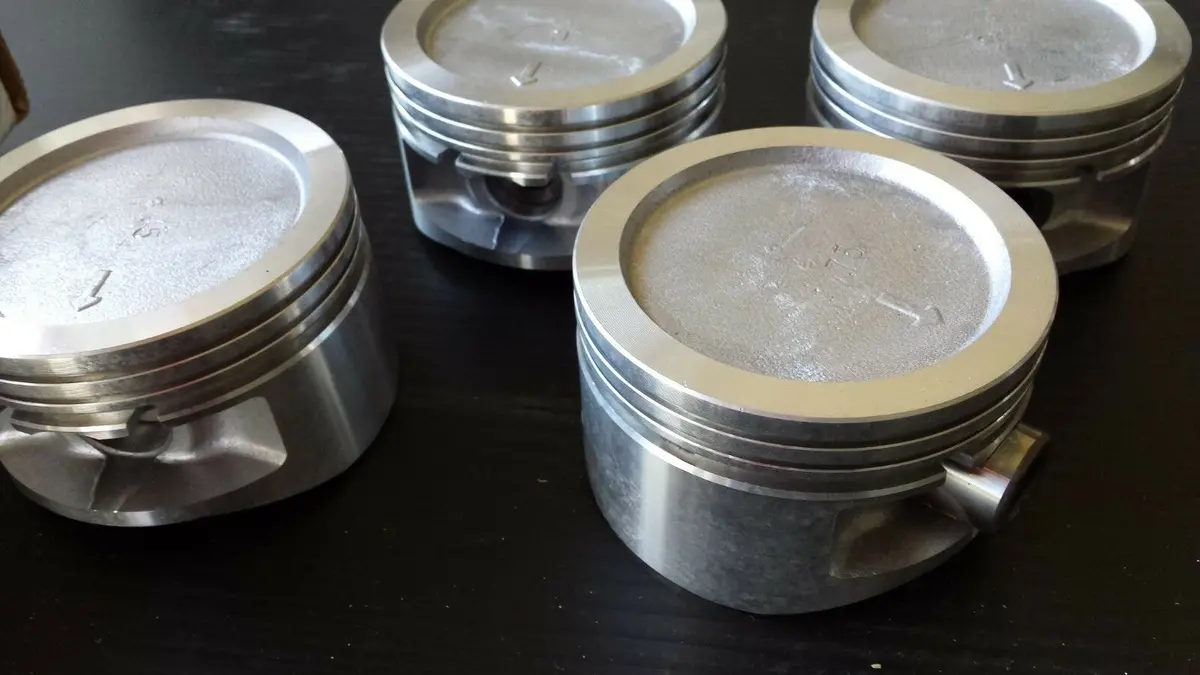 Engine 1 Parts Pistons, 4-1240P +.075, *New 1